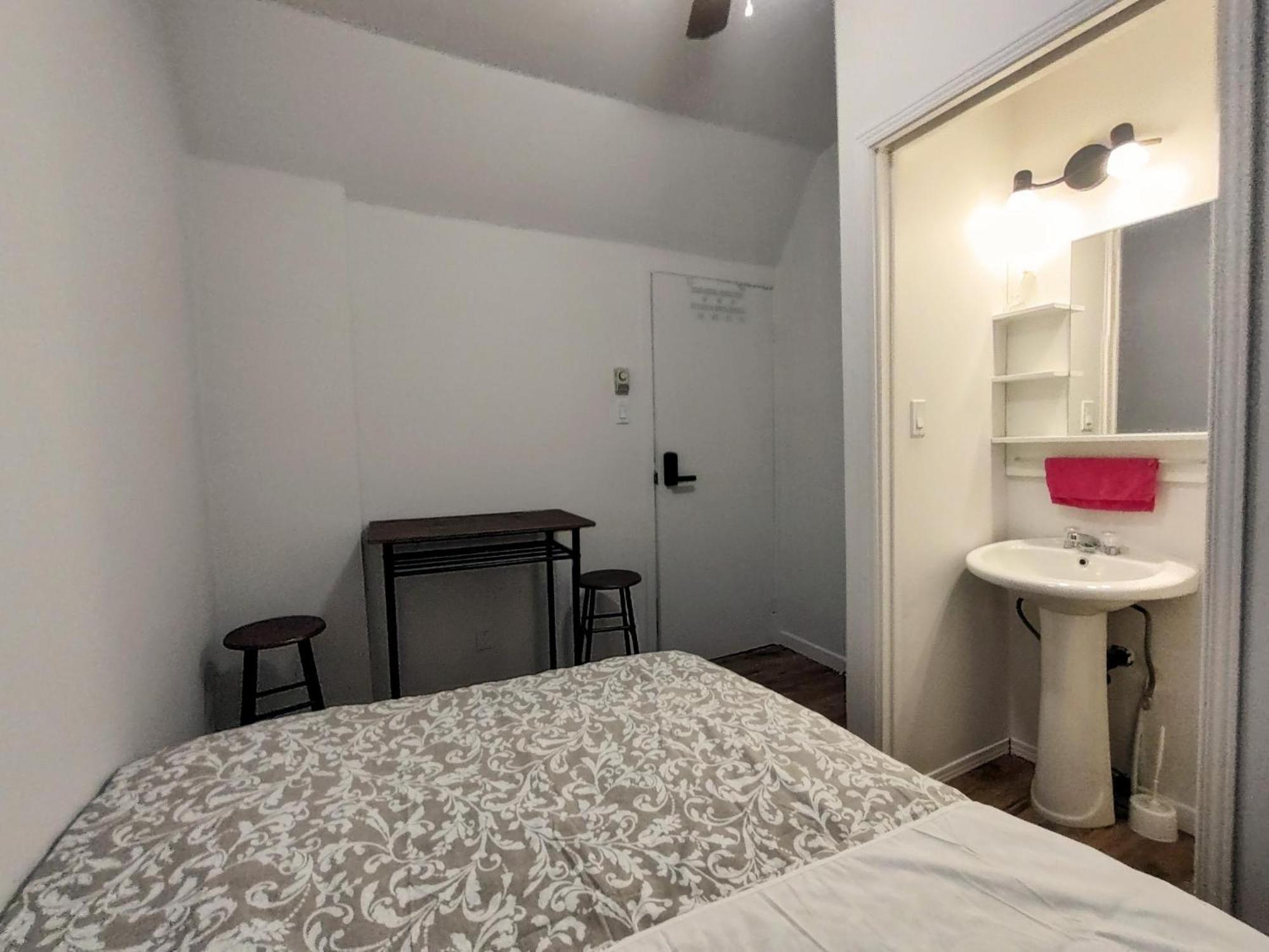 Welcome To Airbnb Saint-Jean-sur-Richelieu Buitenkant foto