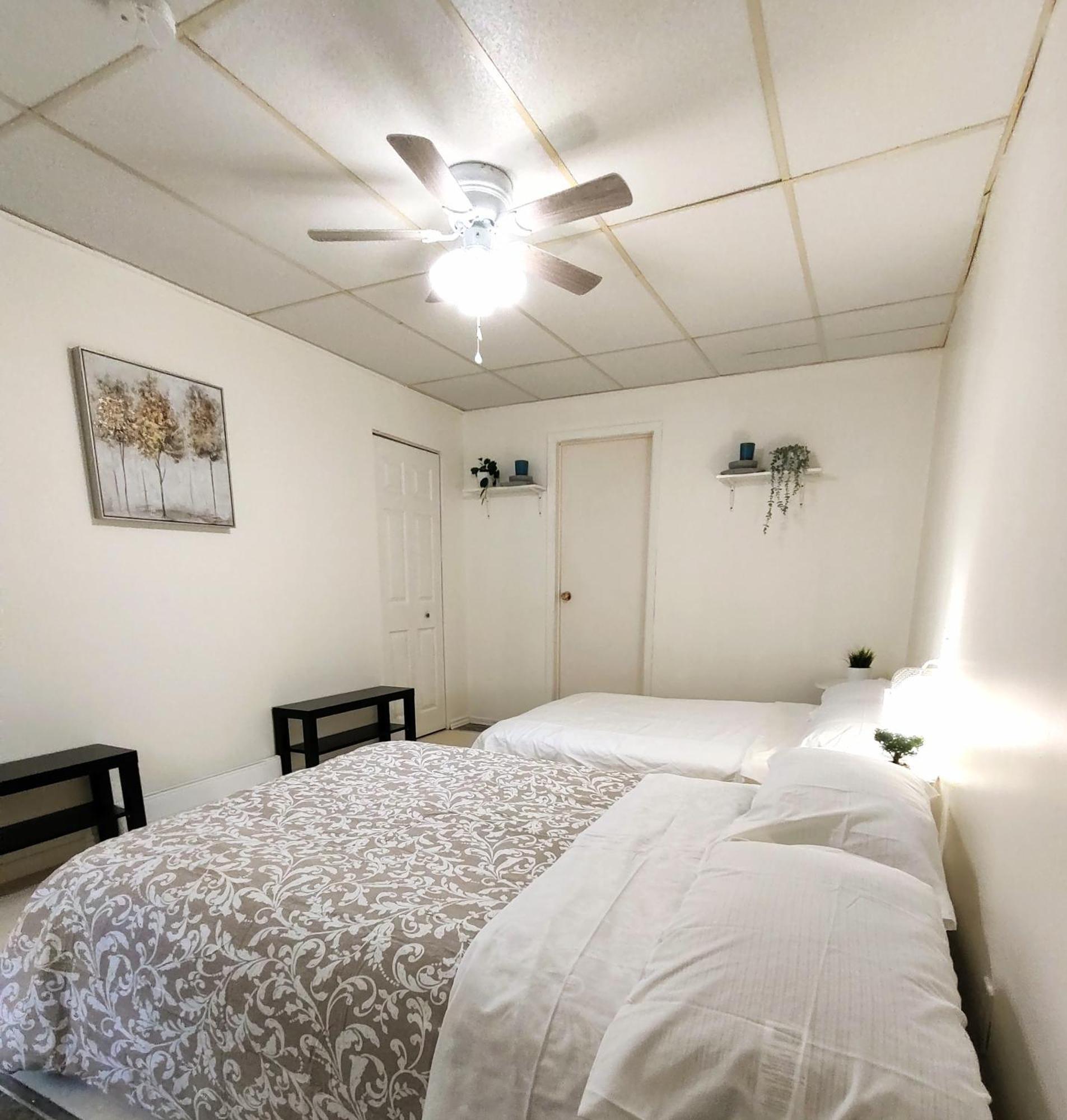 Welcome To Airbnb Saint-Jean-sur-Richelieu Kamer foto