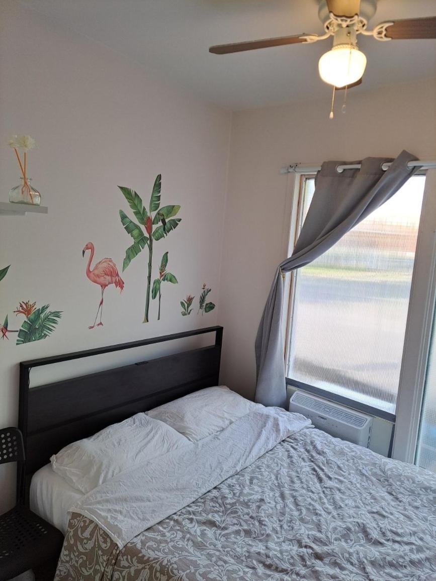 Welcome To Airbnb Saint-Jean-sur-Richelieu Kamer foto